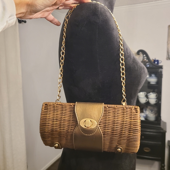 Handbags - Woven Rattan Chain-Handle Shoulder Bag in Brown